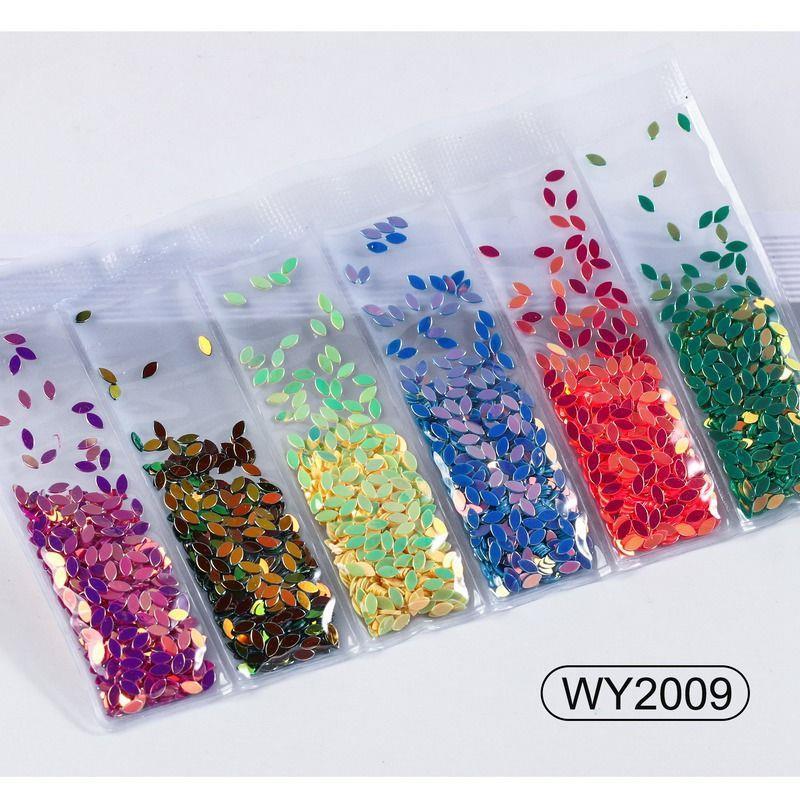 Nail Art Accessories Glitter Sequins Laser Diamond Love Heart Nail Patch - 24 Timmar Deals